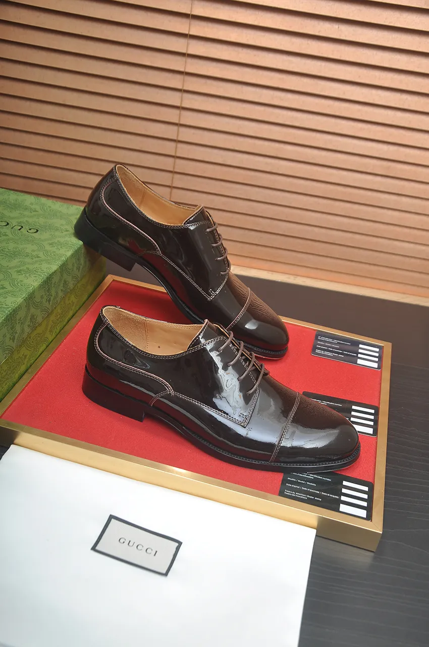 Men's shoes💰660💶 Brand: GUCCI (Gucci) Standard code: Men's code 39/44 (45/46 can be customized) Grade: Same as the official website Original quality Material: Original cowhide Water-dyed cowhide lining Original rubber outsole Style category: Men's fashionable casual leather shoes Distinguished big-name luxury elements top luxury Color: Actual picture
